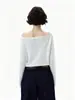 Camiseta de manga larga para mujer con ribete de encaje a rayas azules, fina para principios de otoño, estilo casual holgado con escote asimétrico y diseño de un solo hombro