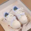 Zapatillas Deportivas Infantiles 2026 Otoño Nuevo Estilo Niñas Estilo Campestre Zapatillas de Suela Gruesa Moda Estudiantil Lazo Zapatos Blancos