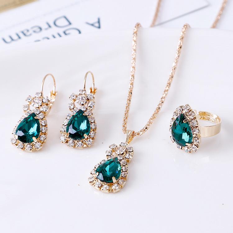 4537416526_1050137837