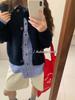Botón de madera estándar de Corea del Sur color liso de un solo pecho color de contraste retro suéter de punto cárdigan suelto para mujer otoño e invierno G1023