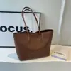 Bolso Tote para Mujer 2024 Nuevo de Gran Capacidad para Viajar Otoño e Invierno Bolso de Hombro Versátil Bolso de Clase Simple