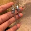 Brincos longos de borboleta elegantes assimétricos Design de nicho de luxo leve para mulheres brincos de alta qualidade brincos estilo frio ins