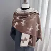 Caballo de Madera Pequeño de Doble Cara, Bufanda Linda y Dulce de Imitación Cachemira para Mujeres para Protegerse del Frío en Invierno, Bufanda Súper Suave de Dibujos Animados Producto Nuevo