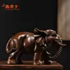 Ornamento de Elefante Esculpido em Ébano Elefante Sólido Esculpido Decoração para Casa Sala de Estar Escritório Presente de Inauguração Artesanato