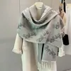 Outono e Inverno 2025 Cachecol Grande Clássico de Imitação de Caxemira Padrão de Carruagem Jacquard Dupla Face com Franjas Versátil de Alta Qualidade para Mulheres