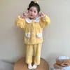 Pijama de Franela para Niñas Otoño e Invierno 2025 Nuevo Ropa de Casa de Coral Fleece para Niños Traje Grueso Cálido para Bebé