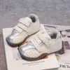 Zapatos Suaves de Argán para Niños 2026 Nuevo Estilo Otoño Moda para Niñas Zapatos de Entrenamiento Alemanes Zapatos de Correr de Moda con Bloques de Color para Niños