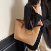 Bolso Tote Retro Nicho para Mujer 2025 Otoño e Invierno Nuevo Textura Gran Capacidad Simple Bolso de Hombro Clase Bolso para Ir al Trabajo
