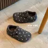 Zapatos de Algodón Nuevos de Invierno 2026 para Niños Estilo Coreano Estilo Mori Lunares Lana Birkenstock Zapatos Peludos para Niñas