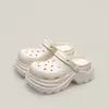 Zapatos de Agujeros EVA Refrescantes de Verano para Mujer 2026 Nuevo Estilo Casual que Aumenta la Altura Chanclas de Playa Antideslizantes para Exteriores de Punta Cerrada