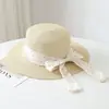 Chapéu de aba larga estilo francês com bolinhas peroladas e laço, topo reto para mulheres, novo modelo de verão 26, afina o rosto, chapéu de sol para férias