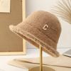 Chapéu de pescador de malha de imitação de vison simples estilo japonês letra C chapéu de balde quente casual versátil para outono e inverno feminino