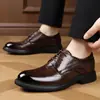 Zapatos de vestir para hombre, estilo nuevo, hechos de cuero genuino de grano superior, zapatos formales de cuero, diseño moderno con cordones, suela de espuma, zapatos de vestir para hombre, disponibles para envío directo