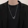 Colar Masculino Tendência Hip-Hop Corrente de Clavícula Acessórios de Nicho Versátil Pingente Bonito Algemas Distintivas Estilo Europeu e Americano Feminino Estilo Frio e Descolado