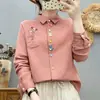 Camisa de Gaze de Algodão Dupla Camada com Manga Longa para Mulheres 2026 Primavera Retro Artística Gola Bordada Suave Amiga da Pele Respirável Top de Algodão Puro