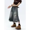 Jeans de perna reta com design rasgado de borda crua estilo americano para mulheres, novas calças cropped vintage desfiadas de verão