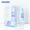 Xumin Cosmetics ofrece botellas de vacío personalizadas para ventas transfronterizas, incluyendo botellas de 15 ml para sérum y botellas de 30 ml para loción para el cuidado de la piel con dispensadores de bomba.