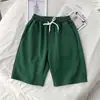 Shorts masculinos estilosos estilo americano, novo verão 2026, moda de rua, soltos, casuais, versáteis, simples, estilosos, comprimento até o joelho