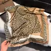 Lenço de Seda Novo Estilo Primavera e Verão com Estampa de Cavalo Atacado, Lenço de Seda com Estampa Paisley para o Dia a Dia, Lenço Quadrado Pequeno com Estampa de Moda Retrô para Mulheres