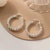 Moda de Lujo Accesible Europea y Americana Estilo Frío Simple Pendientes Asimétricos Pendientes Femeninos Elegantes Versátiles Pendientes de Nicho con Sentido de Alta Gama