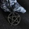 Design Europeu e Americano Personalizado Estrela de Cinco Pontas Geométrico Redondo Pingente Colar Chaveiro Montagem Pingente Roupas Acessórios Versáteis