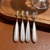 Moda y elegancia, clips para orejas largos de circón y perla sin perforación, pendientes de espiral retro de lujo ligero, sin dolor