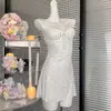 Elegante Camisón para Mujer con un Estilo Puro y Atractivo, Escote en V Floral Pequeño, Lazo, Camisón de Tirantes con Copas en el Pecho, Ceñido a la Cintura, Ropa de Casa Adelgazante