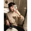 Blusa de Renda Fresca e Relaxada hoomiyao com Toque Vintage de Luxo, Top Curto de Chiffon Bordado