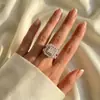 El superventas transfronterizo de comercio exterior de Ziyu: Anillo exquisito y lujoso de diamantes completos y brillantes para mujer, con un diseño elegante y de nicho