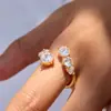 Anillo Redondo de Acero Inoxidable y Oro de 18K con Circonita Blanca Estilo Silencioso y Clásico Joyería Artesanal de Gama Alta Nicho Joyería Transfronteriza