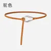 Cinto Fino de Metal com Fivela de Designer Único para Mulheres, Cinto Decorativo de Couro Versátil para Combinar com Vestidos e Calças de Alfaiataria