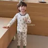 Nuevo conjunto de ropa de estar para niños de algodón puro, sin costuras y con Lycra, unisex, grado A, con diseños de dibujos animados, adecuado para usar en otoño como conjunto de camiseta de manga larga y pantalones o pijama