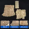 Fabricante de Dongguan personaliza cajas de embalaje, placas metálicas, letreros de aleación de zinc con relieve en color oro rosa, cajas de regalo, cajas de madera y placas metálicas