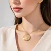 Popular Cadena de Clavícula de Comercio Exterior Transfronterizo Llavero Colgante de Acero Inoxidable Tallado Collar de Acero Titanio Que No Se Desvanece Joyería de Yiwu