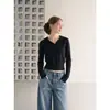 Suéter de punto con capucha estilo coreano para mujer, diseñado para usar en capas en otoño e invierno, con corte ajustado y una silueta favorecedora