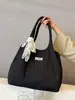 Bolso Tote Casual Dulce para Niña Transfronterizo para Mujer 2025 Nueva Llegada Combinable a la Moda Bolso de Hombro Axilar Bolso de Clase