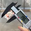 Raiz de Galho Coelho Comendo Cenoura Acessório de Artesanato DIY Pulseira Contas Espaçador Corda Pingente Acessório Criativo