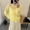 Cardigan de Tricô Amarelo Fino de Primavera, Levemente Transparente, Design Estilo Coreano, Com Recortes, Gola Redonda, Manga Longa, Peça Externa Curta para Mulheres