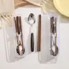 Set de Palillos y Cuchara de Alta Gama Color Nogal, Vajilla Portátil para Oficinistas, Set de Palillos y Cuchara Estilo Ins para Adultos, Set de Dos Piezas