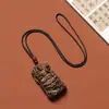 Pingente de Agarwood Amarelo com Bodhisattva Manjushri, Novo Estilo Buda Guardião Sabedoria e Auspicioso Pingente Ornamento de Madeira