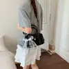 Bolsa pequena de luxo para mulheres 2026 nova bolsa de mão texturizada estilosa versão coreana bolsa de ombro única chique bolsa transversal versátil