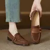 Dos tipos de interior ~ piel de oveja 2 cm cabeza redonda retro tacón bajo mocasines de pedal para mujer 2025 primavera nuevos zapatos planos