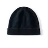 Nuevos estilos de otoño e invierno: Gorros de cachemira de punto trenzado de color liso para mujer, con diseño de ala, calentador de cuello y parte superior redonda, todo para mantenerte abrigada.