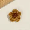 Flores pequeñas de hilo tejidas a mano flores tejidas lindas accesorios para el cabello DIY broches zapatos calcetines ropa accesorios decorativos