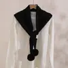 Cachecol feminino quente de tricô versátil estilo coreano para outono e inverno com pompons vazados, cachecol triangular de lã, xale, atacado transfronteiriço de alta qualidade
