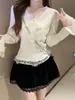 Blusa de Tricô Exquisita com Renda de Cílios e Decote V para Mulheres, Primavera/Outono, Top com Laço e Amarrações, Mangas Sino, Malha Slim Fit para Usar por Baixo