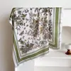 Primavera e verão versão coreana de flor borboleta pequeno quadrado imitação de seda estampado cachecol novo lenço de cabeça moda cachecol profissional