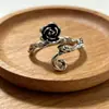 Anillo premium transfronterizo europeo y americano con cabeza de dragón del zodiaco, un accesorio masculino audaz y retro, un anillo de calavera estilo punk con un diseño único