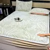 Outono e Inverno Espessado Esculpido Leite Veludo Lençóis de Cama Peça Única Forrado com Lã Cobertor de Cama Quente Veludo Coral Protetor de Colchão Conjunto de Três Peças