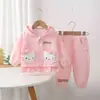 Nova Roupa de Primavera e Outono para Meninas Conjunto de Duas Peças com Capuz de Desenho Animado para Bebês e Crianças Pequenas Roupa de Exterior de Primavera e Outono Calças Compridas Roupa de Exterior Conjunto Estiloso